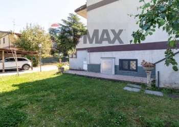 Giardino - Casa semi indipendente Via Dell' Acqua Vergine
 
170, Roma - foto 42