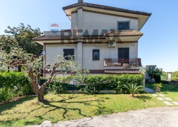 Casa all\'aperto - Casa semi indipendente Via Dell' Acqua Vergine
 
170, Roma - foto 43