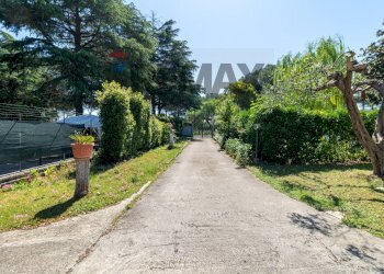 Giardino - Casa semi indipendente Via Dell' Acqua Vergine
 
170, Roma - foto 44