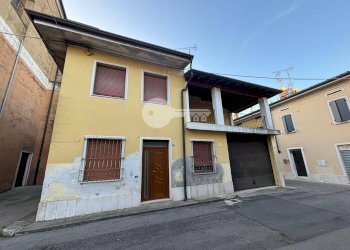 Foto 1 - Casa indipendente Via San Rocco
 
5, Isorella - foto 1