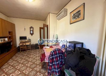 salotto - Trilocale via poggioletto, Massa - foto 10