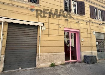 Edificio all\'aperto - Shop Via Gaetano Daita
 
22, Palermo - photo 1