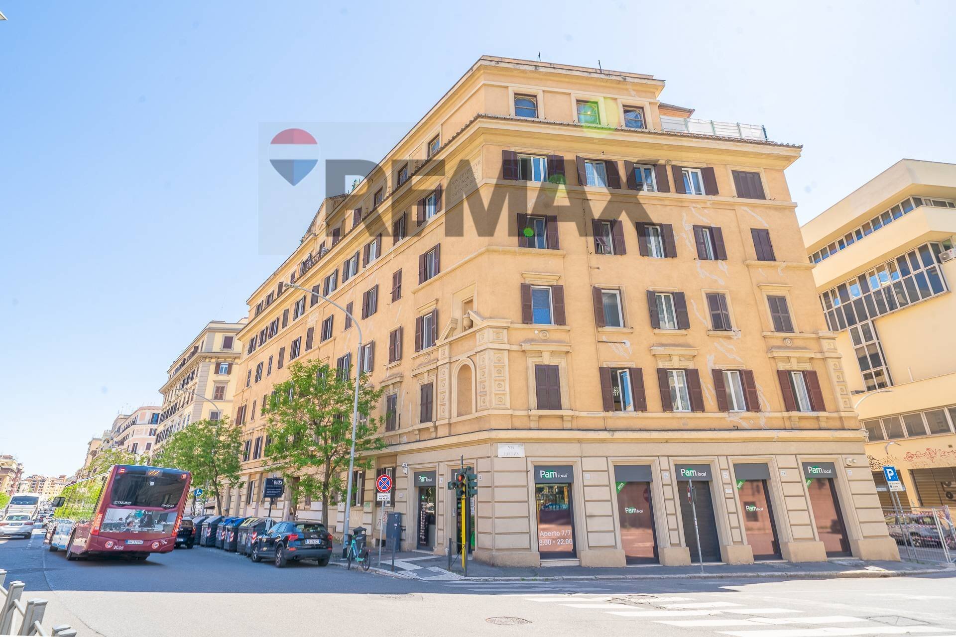 Edificio all\'aperto - Quadrilocale Via Taranto
 
6, Roma - foto 2