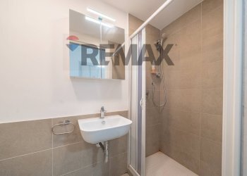 Bagno - Quadrilocale Via Taranto
 
6, Roma - foto 34