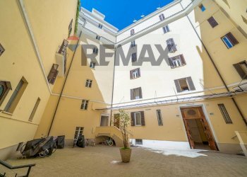 Edificio all\'aperto - Quadrilocale Via Taranto
 
6, Roma - foto 38