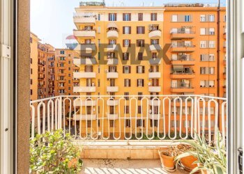 Balcone - Trilocale Via Caulonia
 
12, Roma - foto 26