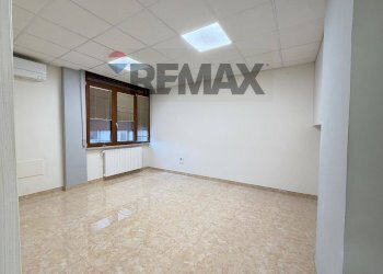 Stanza vuota - Ufficio VIA D'AMATO
 
9, Campobasso - foto 10