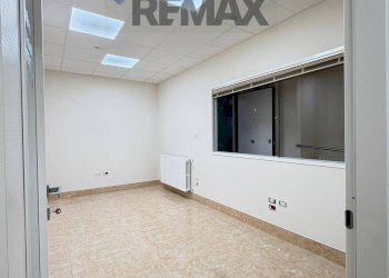 Stanza vuota - Ufficio VIA D'AMATO
 
9, Campobasso - foto 26