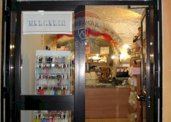 Foto 1 - Commercial Premises via Mater Domini
 
16, Chieti - photo 1