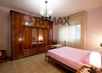 Camera / camera da letto - Four-room apartment via Bitetto
 
26, Bitritto - photo 8