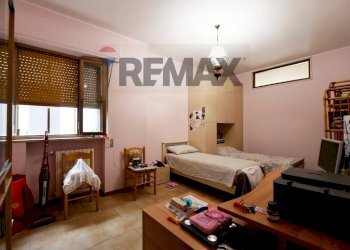 Camera / camera da letto - Four-room apartment via Bitetto
 
26, Bitritto - photo 10