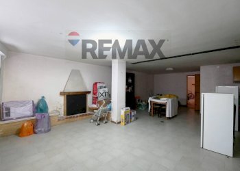 Parcheggio - Four-room apartment via Bitetto
 
26, Bitritto - photo 11