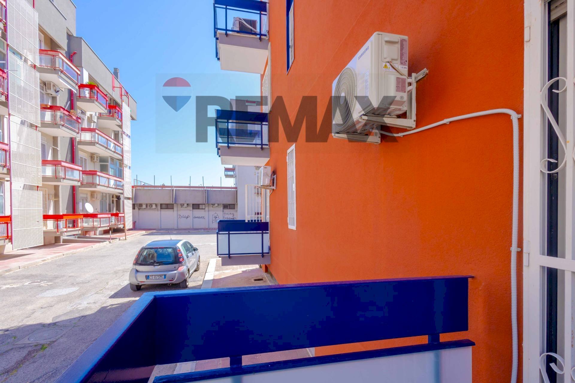 Edificio all\'aperto - Trilocale via Gabriele D'Annunzio
 
15, Valenzano - foto 3