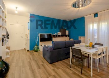 Sala da pranzo - Trilocale via Gabriele D'Annunzio
 
15, Valenzano - foto 9