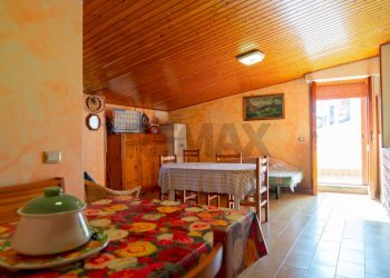 Sala da pranzo - Semi-detached house via Mundule
 
3/5, Florinas - photo 3