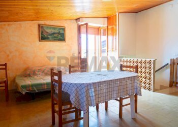 Sala da pranzo - Semi-detached house via Mundule
 
3/5, Florinas - photo 5