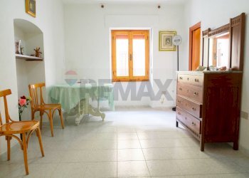 Sala da pranzo - Semi-detached house via Mundule
 
3/5, Florinas - photo 7