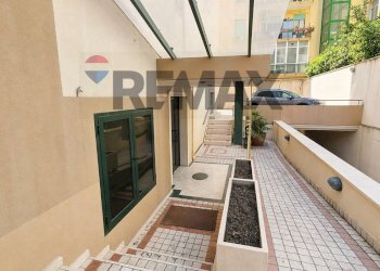 Balcone - Ufficio Via Giuseppe Giusti
 
10, Cagliari - foto 9
