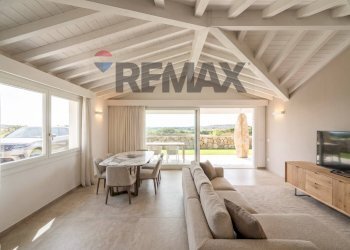 Sala da pranzo - Villa Via Alessandro Vincentelli
 
15, Loiri Porto San Paolo - foto 2