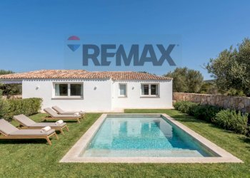 Piscina - Villa Via Alessandro Vincentelli
 
15, Loiri Porto San Paolo - foto 4
