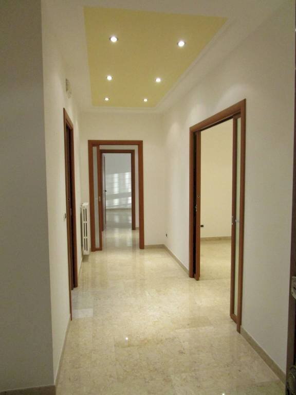 Corridoio - Four-room apartment Statte - photo 2