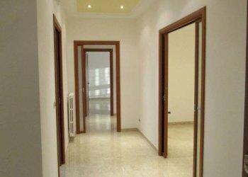 Corridoio - Four-room apartment Statte - photo 2