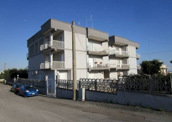 Facciata - Four-room apartment Statte - photo 28