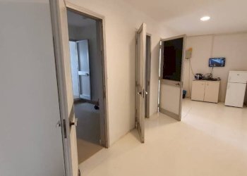 Corridoio - Capannone via Santa Rita da Cascia, Pomezia - foto 4