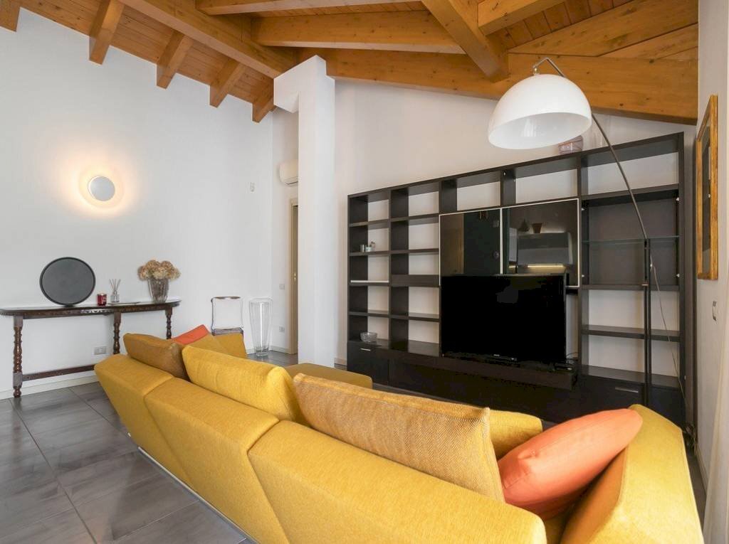 Salone - Quadrilocale via Vittorio Veneto, 10, Pedrengo - foto 2