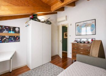 Camera da letto - Four-room apartment via Vittorio Veneto, 10, Pedrengo - photo 22