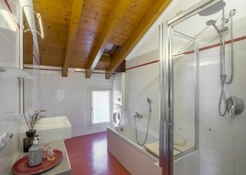 Bagno - Four-room apartment via Vittorio Veneto, 10, Pedrengo - photo 23