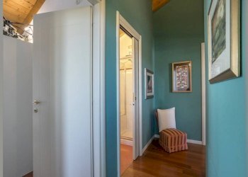 Corridoio - Four-room apartment via Vittorio Veneto, 10, Pedrengo - photo 26
