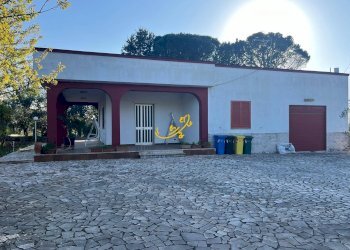 Foto 1 - Villa Strada Comunale Torre Due Pani
 
1, Castellana Grotte - foto 1