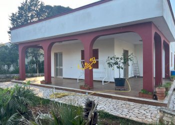 Foto 3 - Villa Strada Comunale Torre Due Pani
 
1, Castellana Grotte - foto 3