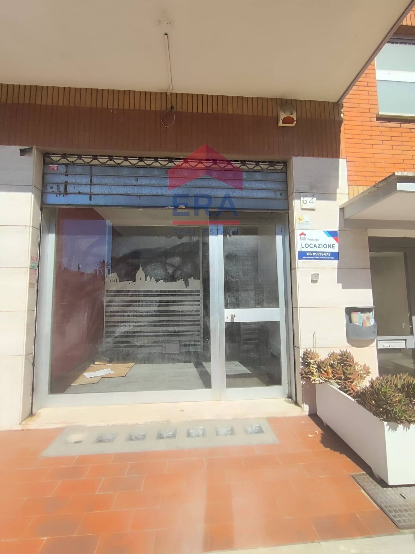 Foto 2 - Negozio Via Francesco Donati
 
64, Roma - foto 2