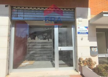 Foto 2 - Negozio Via Francesco Donati
 
64, Roma - foto 2