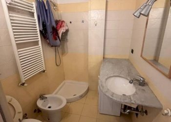 Bagno - Two-room apartment via Bastia, 6, Milano (neighborhood Vigentino) - photo 12