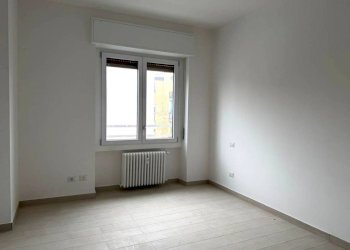 Camera da letto - Two-room apartment Modena, 33, Sesto San Giovanni - photo 8