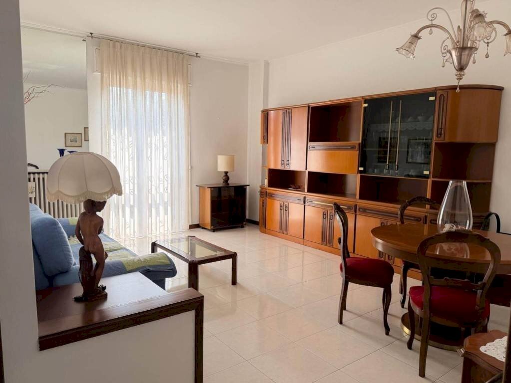 Salone - Three-room apartment viale Italia, 776, Sesto San Giovanni - photo 3