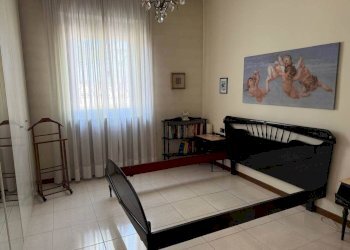 Camera da letto - Three-room apartment viale Italia, 776, Sesto San Giovanni - photo 14