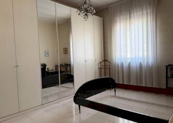 Camera da letto - Three-room apartment viale Italia, 776, Sesto San Giovanni - photo 15