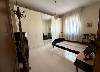 Camera da letto - Three-room apartment viale Italia, 776, Sesto San Giovanni - photo 16