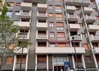Facciata - Two-room apartment viale Giacomo Matteotti, 340, Sesto San Giovanni - photo 17