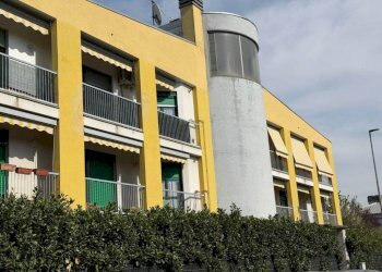 Facciata - Trilocale via Montello, 53, Rescaldina - foto 25