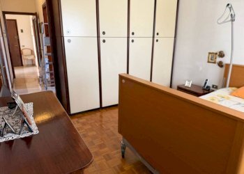 Camera da letto - Three-room apartment via Fratelli Di Dio, 34, Sesto San Giovanni - photo 14