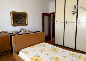 Camera da letto - Three-room apartment via Fratelli Di Dio, 34, Sesto San Giovanni - photo 15