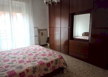 Camera da letto - Two-room apartment via Campestre, 250, Sesto San Giovanni - photo 12