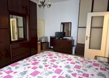 Camera da letto - Two-room apartment via Campestre, 250, Sesto San Giovanni - photo 14