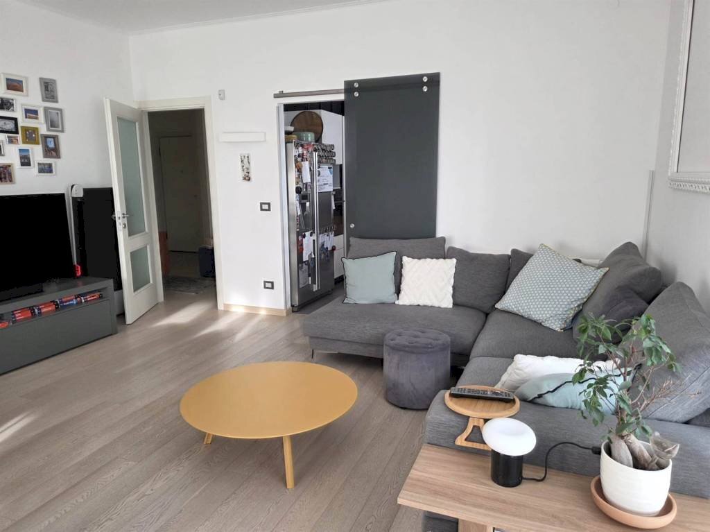 Salone - Four-room apartment via IPPOLITO NIEVO, 24, Sesto San Giovanni - photo 2