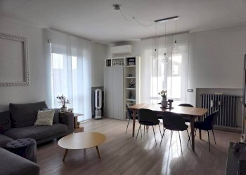 Salone - Four-room apartment via IPPOLITO NIEVO, 24, Sesto San Giovanni - photo 5